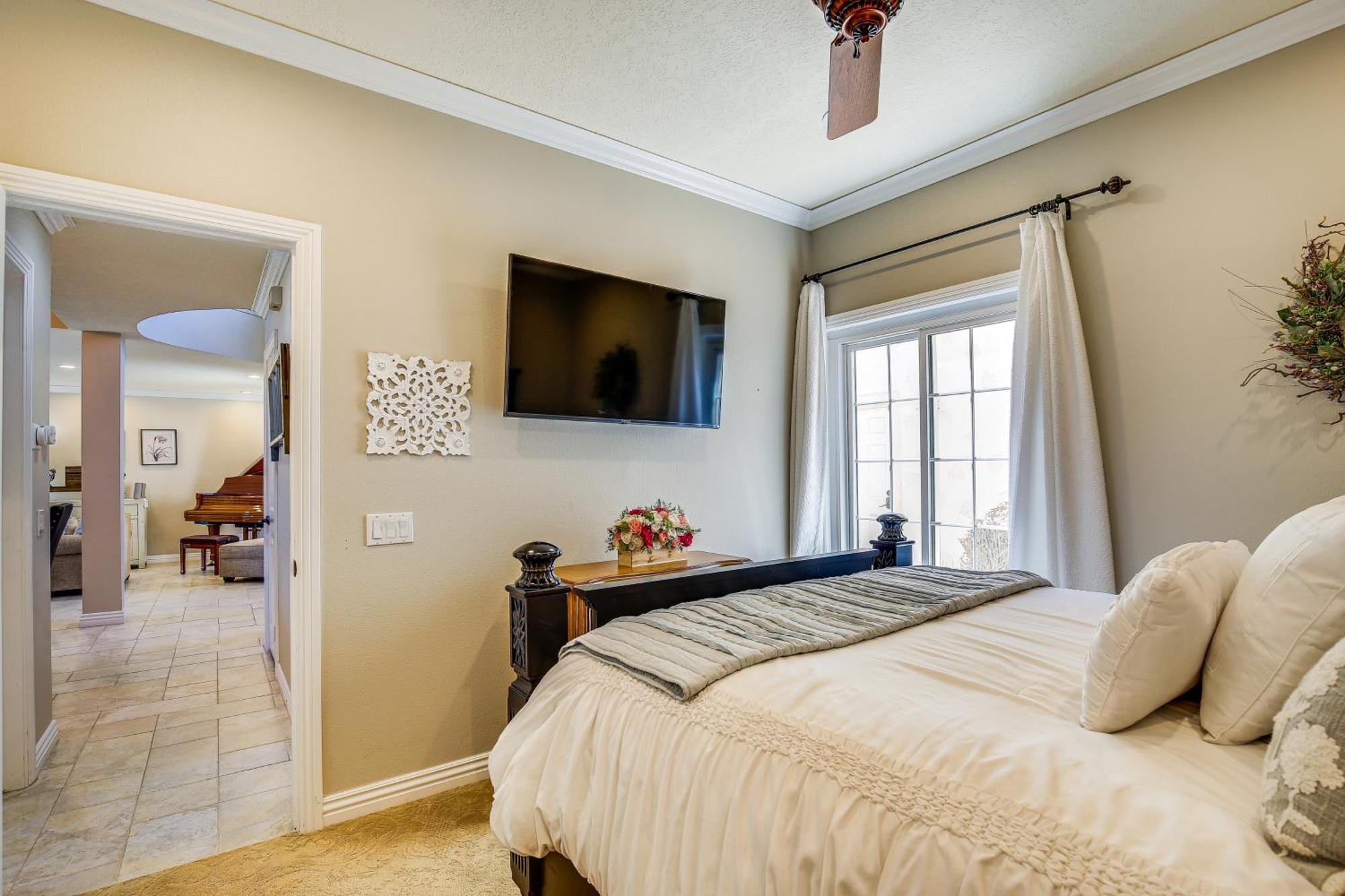 Townhome With Pool Access And Golf Course! Palm Desert
