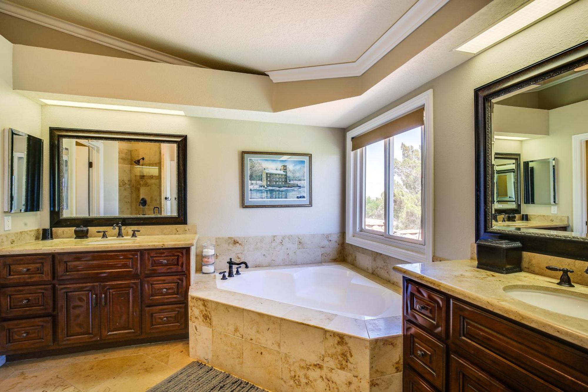 Townhome With Pool Access And Golf Course! Holiday home Palm Desert