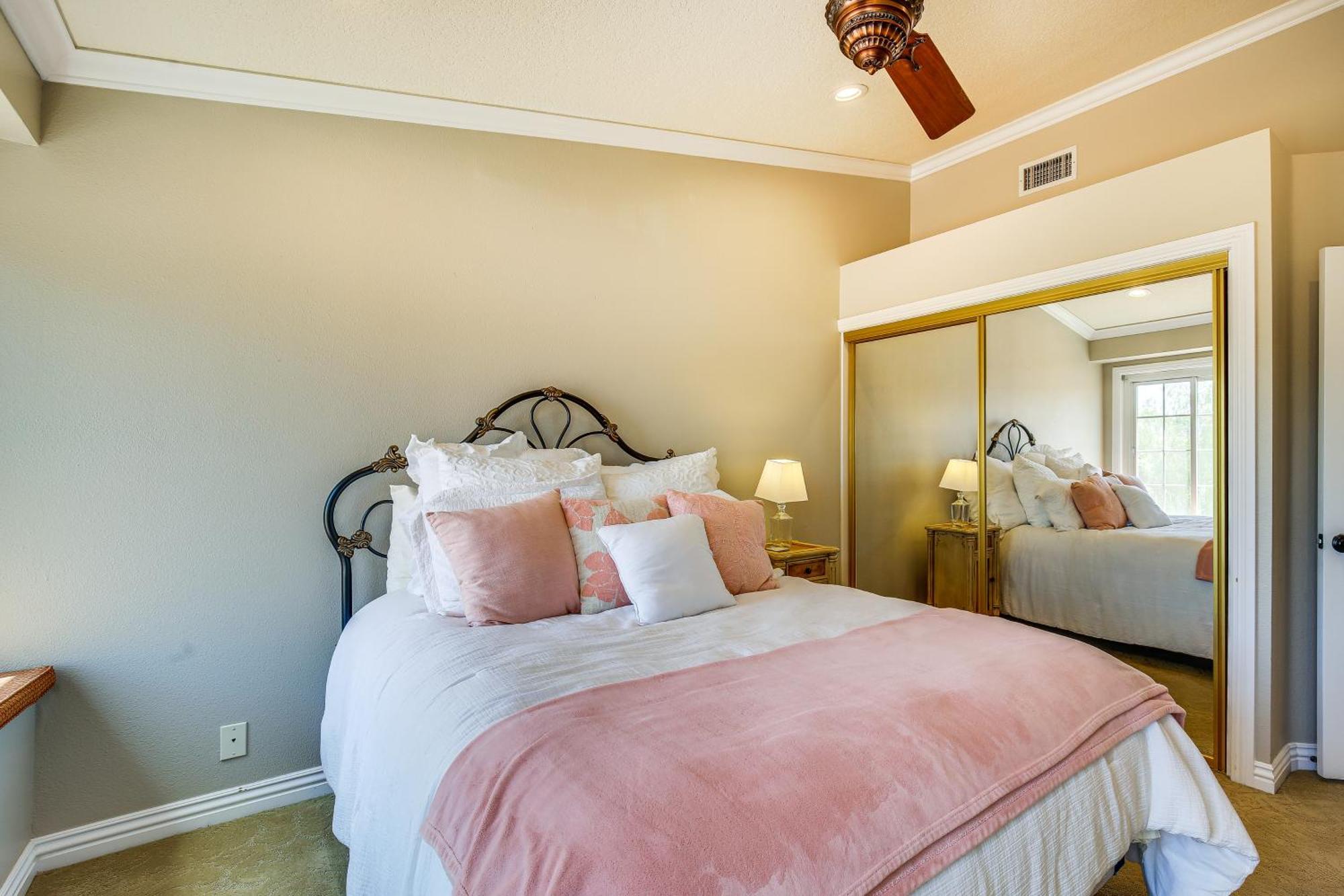 Holiday home Townhome With Pool Access And Golf Course!