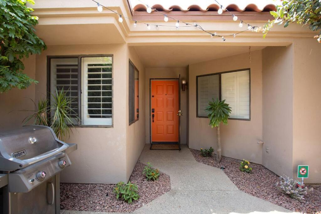Sunny Escape On Golf Course Palm Desert