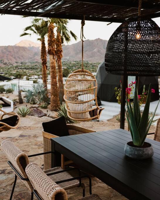 Perch - Rare Resort-style Geo Dome W/ Pickleball Holiday home Palm Desert