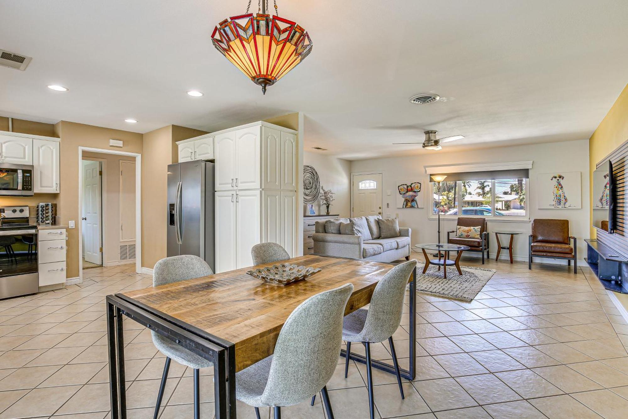 Pet-friendly Gem With Golf Course View