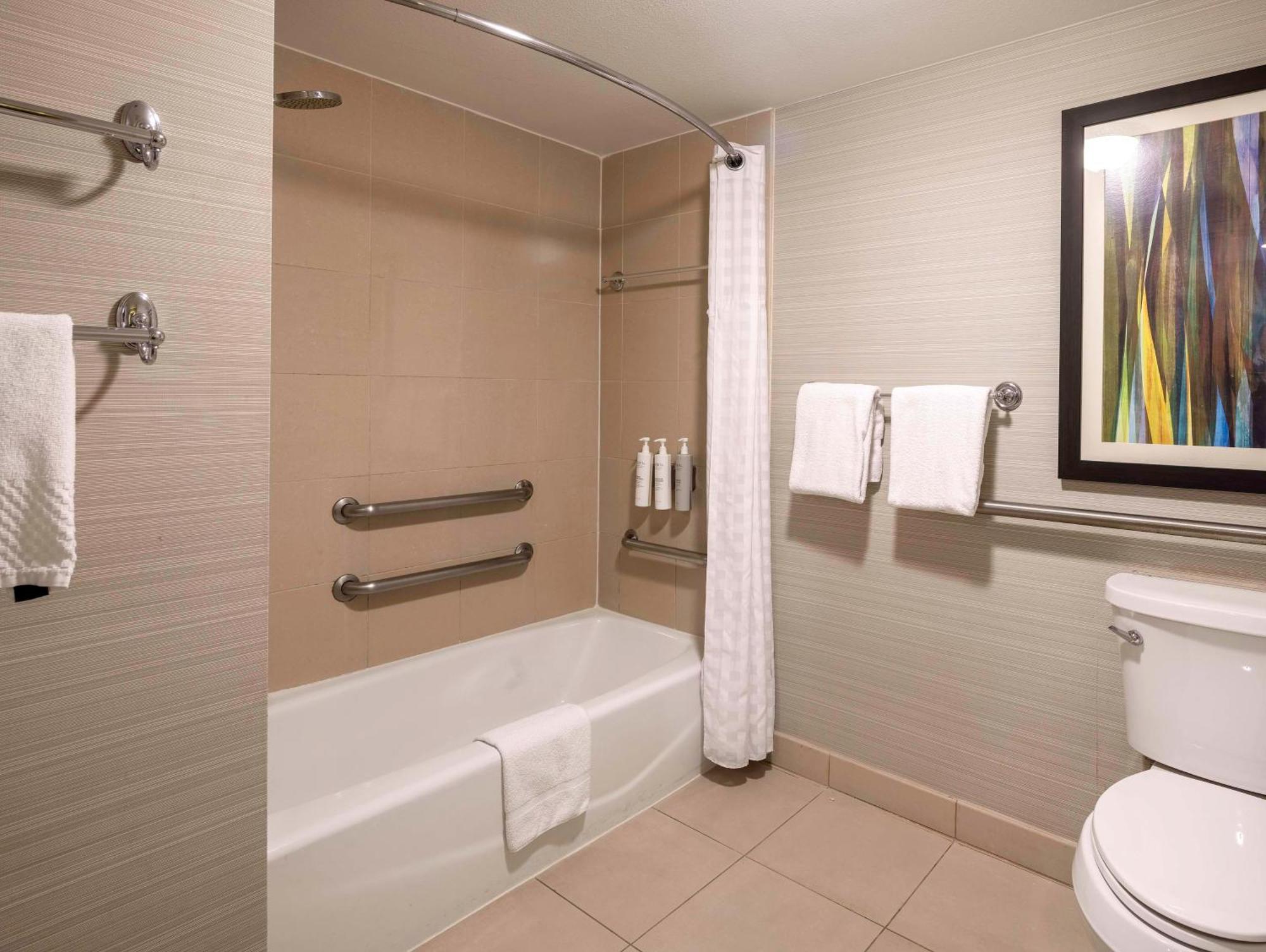 Resort Embassy By Hilton 3*