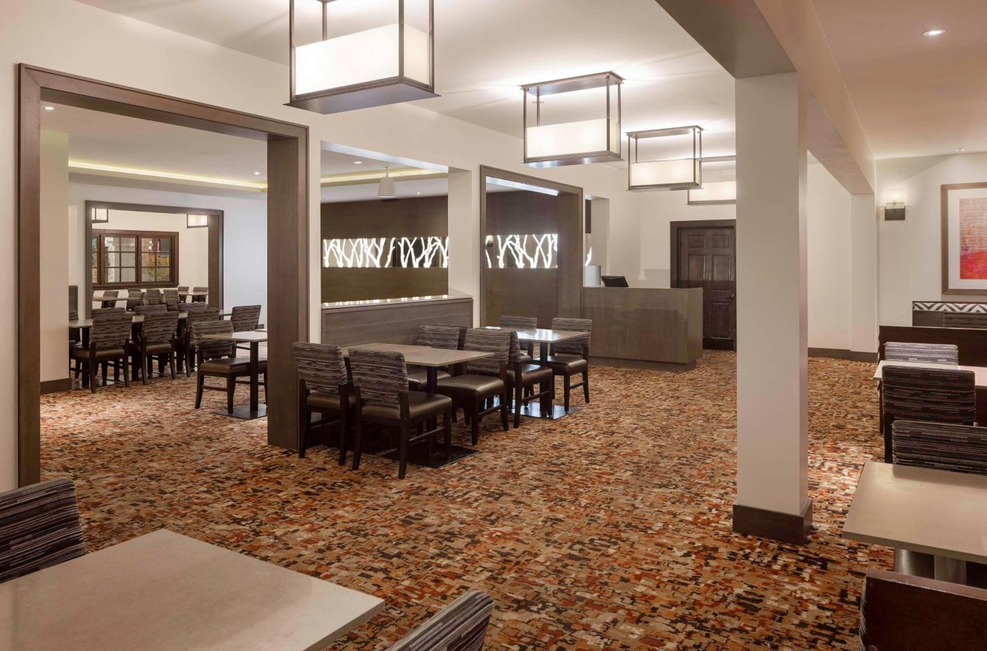 Embassy By Hilton Resort 3*