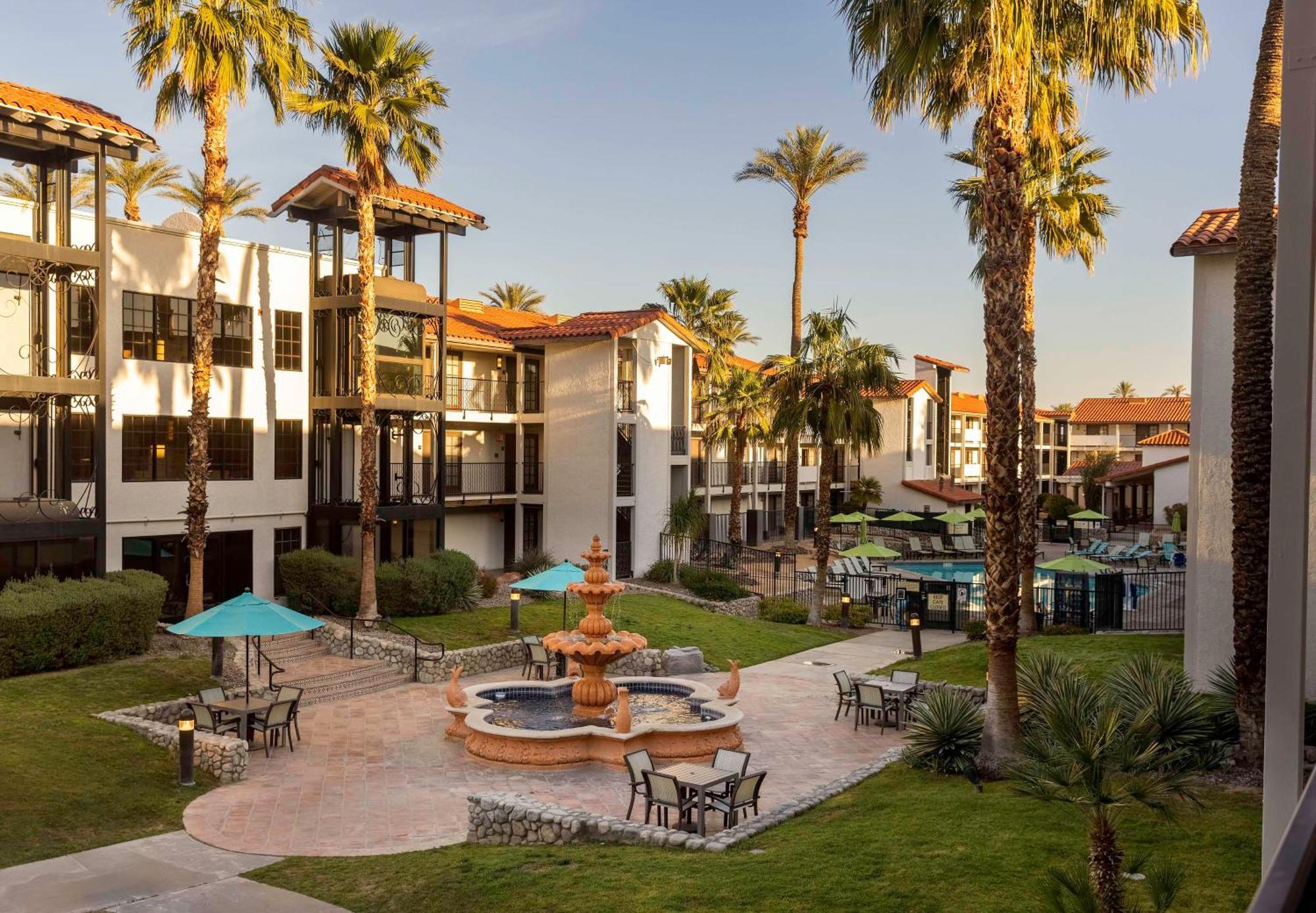 Resort Embassy By Hilton Palm Desert