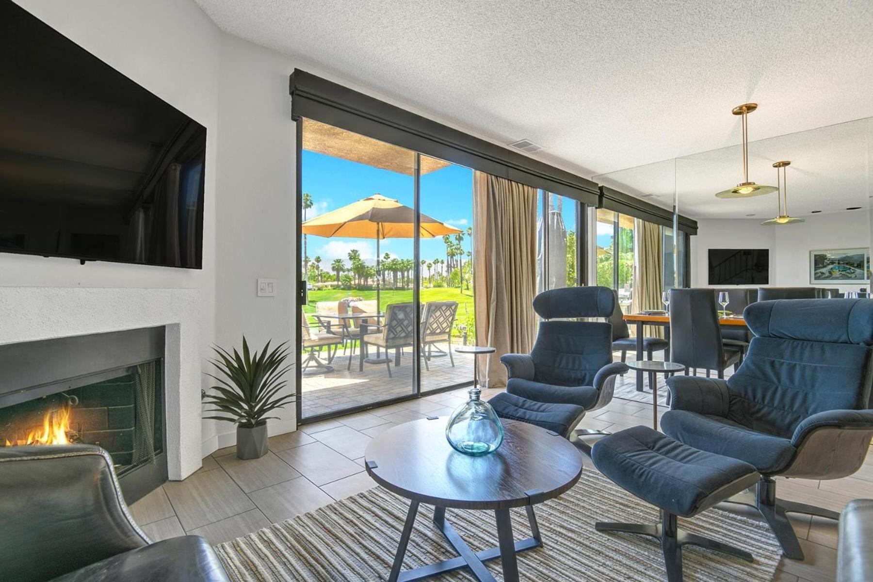 Vv873- Sunshine Views Palm Desert