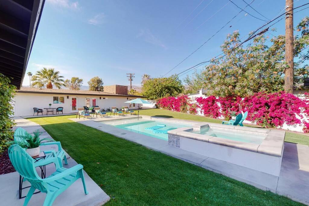 Mini Is Yours Fun In The Sun With Massive Back Yard A Please Surprise Upon Arrival At Your Mini * Palm Desert