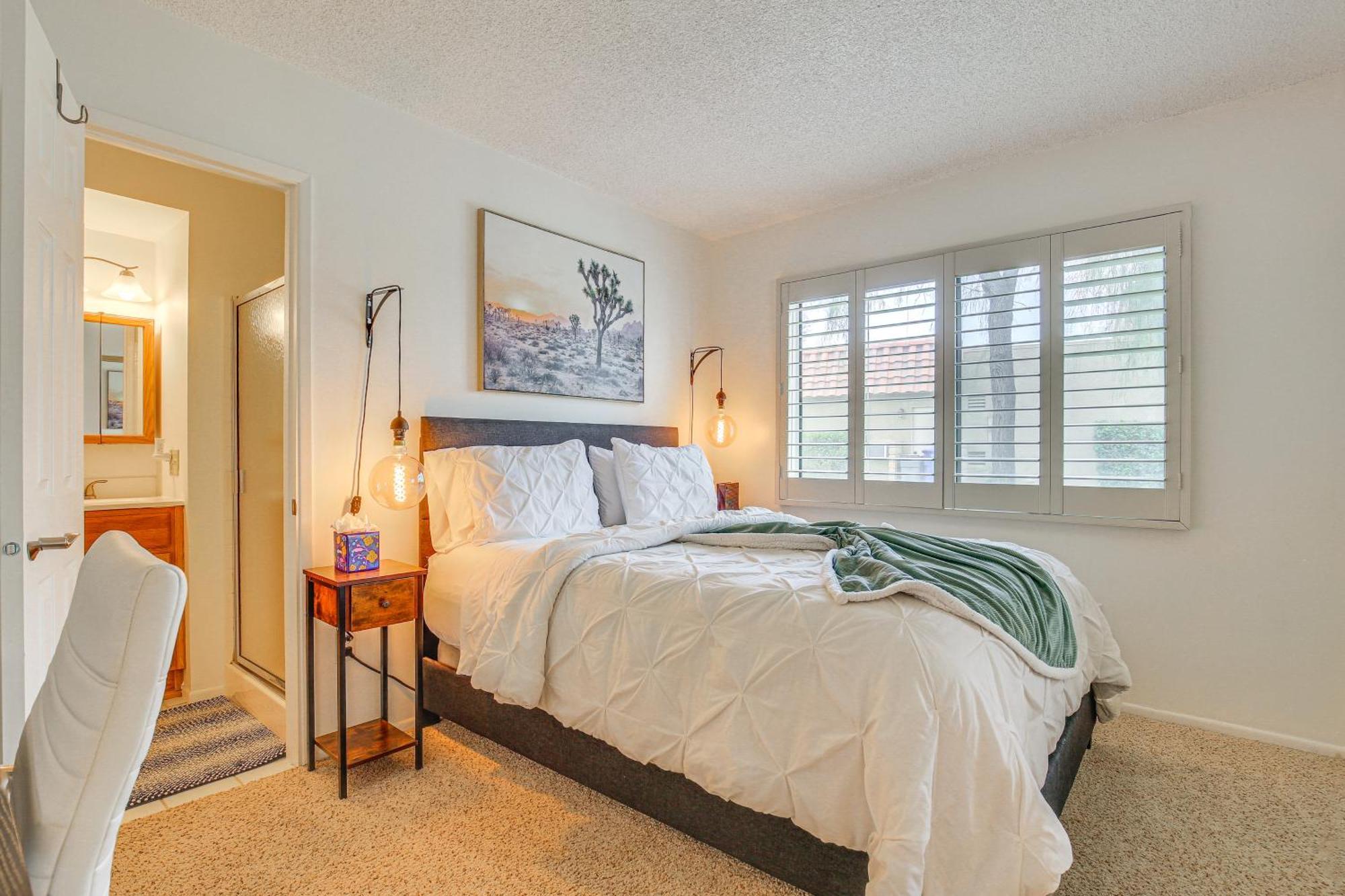 Country Club With Views! Apartment