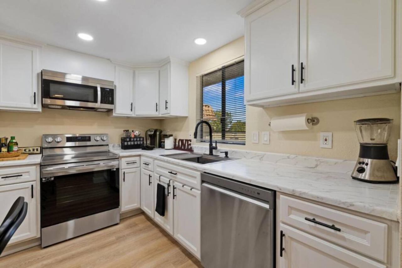Casa Amiga - Gated Community , Pool , Golf * Palm Desert