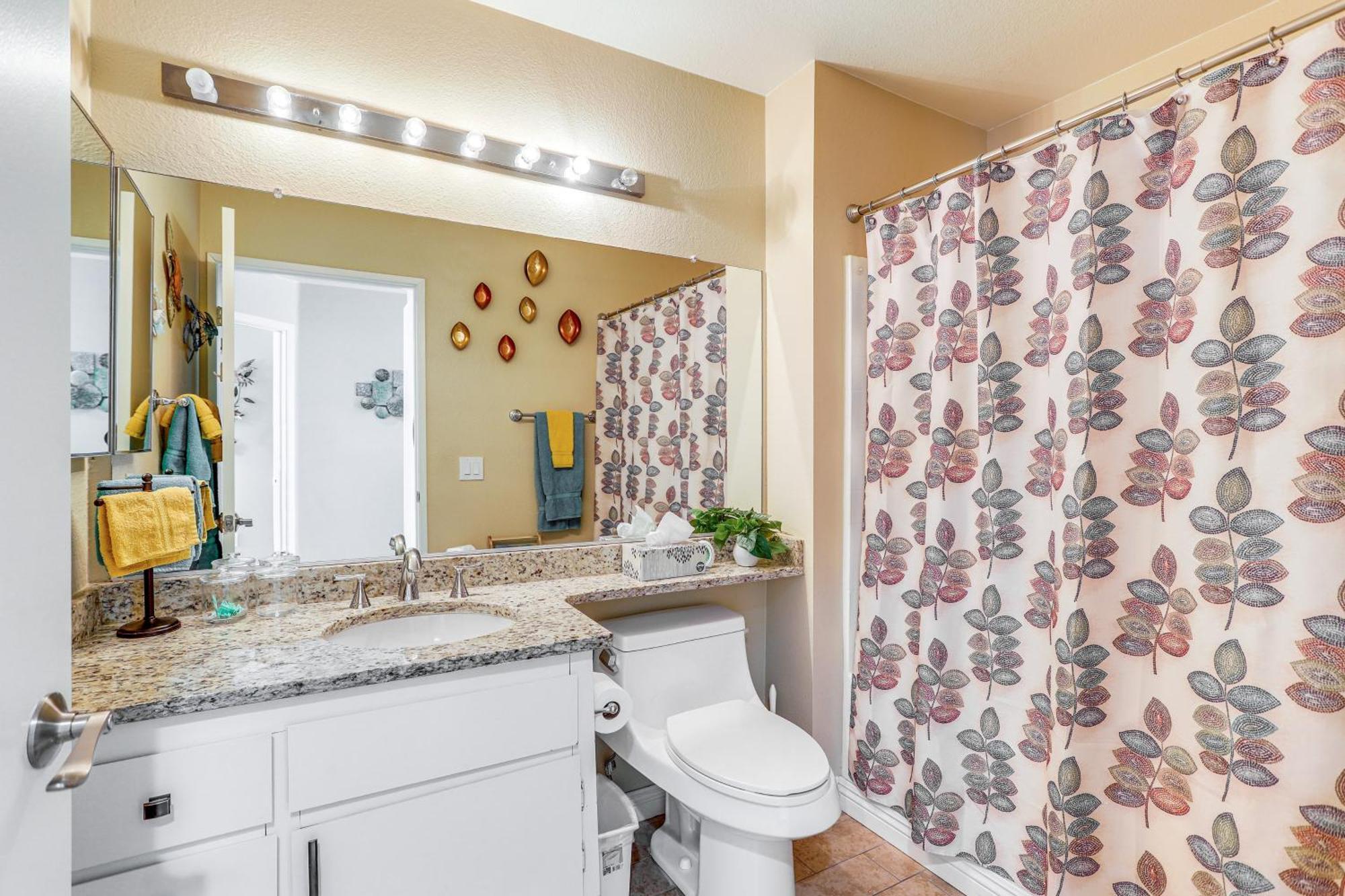 With Community Pool Near Golf! * Palm Desert