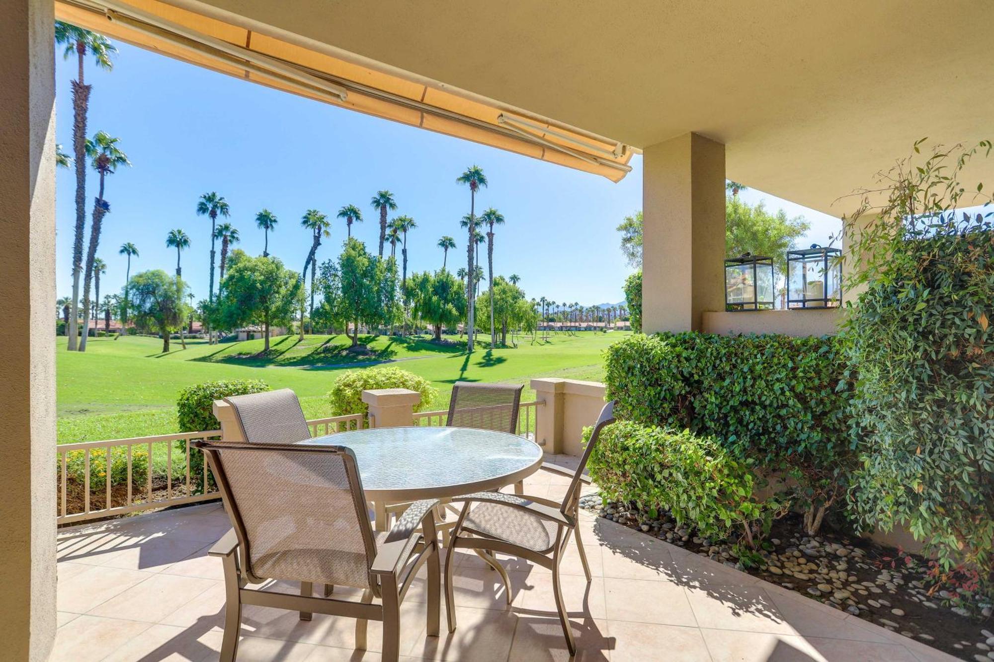 Apartment Sunny Escape With Amenities! Palm Desert