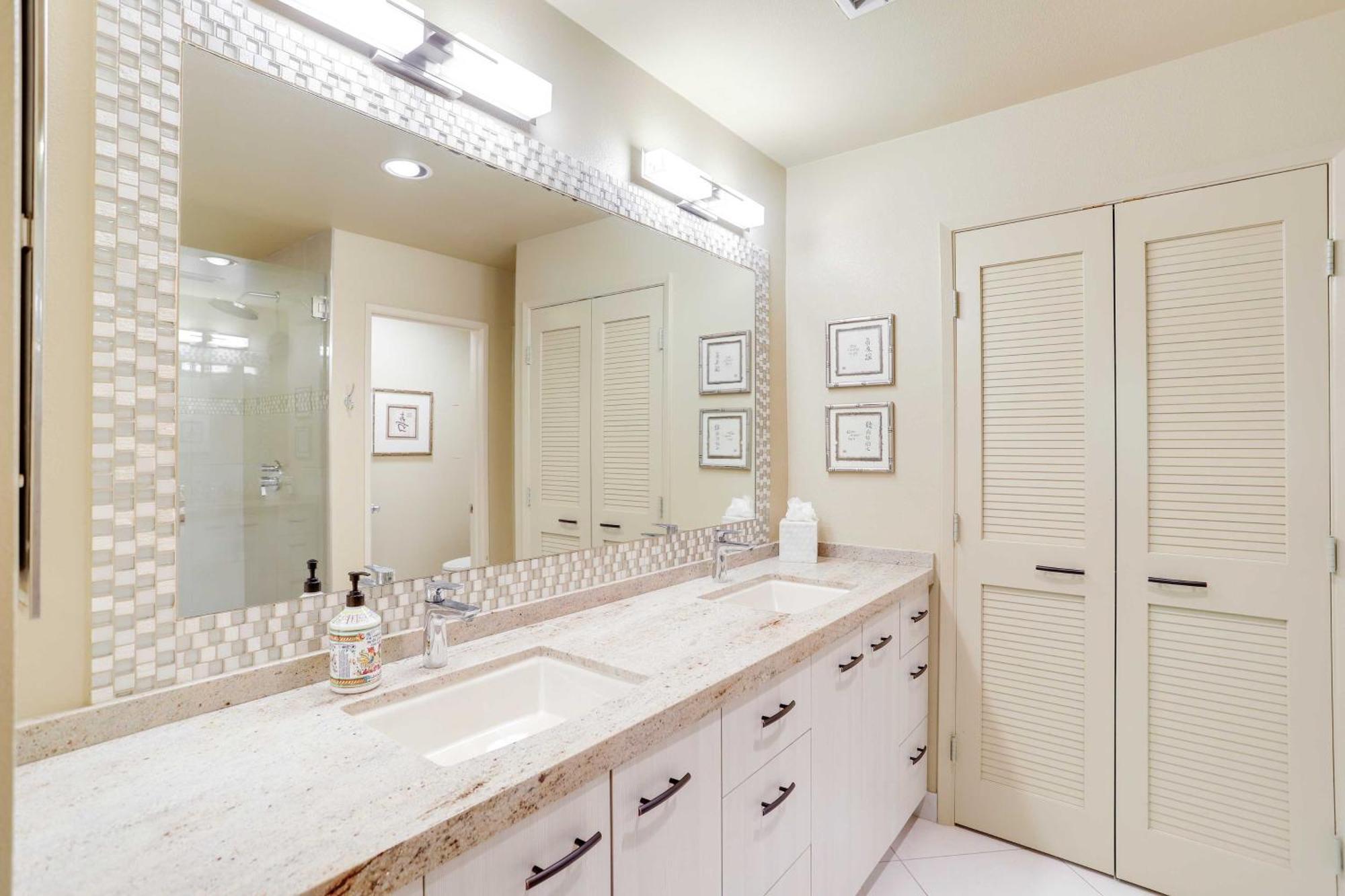 Sunny Escape With Amenities! Apartment *