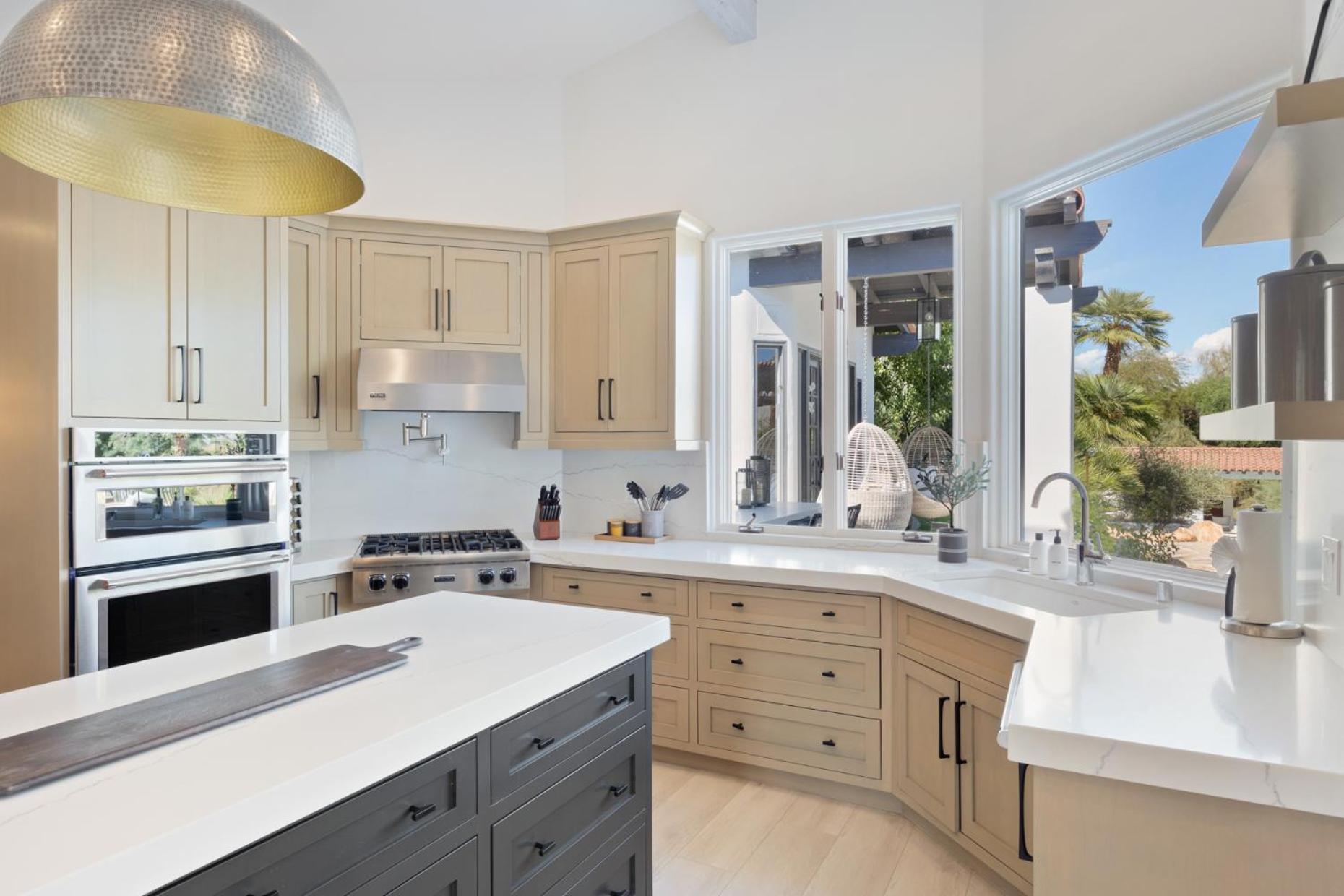 Jaguar Estate - Private Lush Estate With 2 Incredible Pools And Spas, Pickleball And Style Yard