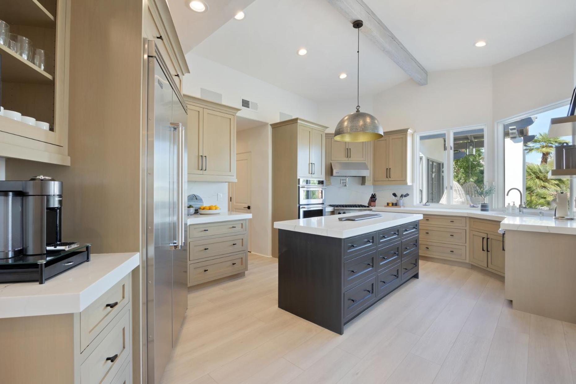 Jaguar Estate - Private Lush Estate With 2 Incredible Pools And Spas, Pickleball And Style Yard Holiday home *