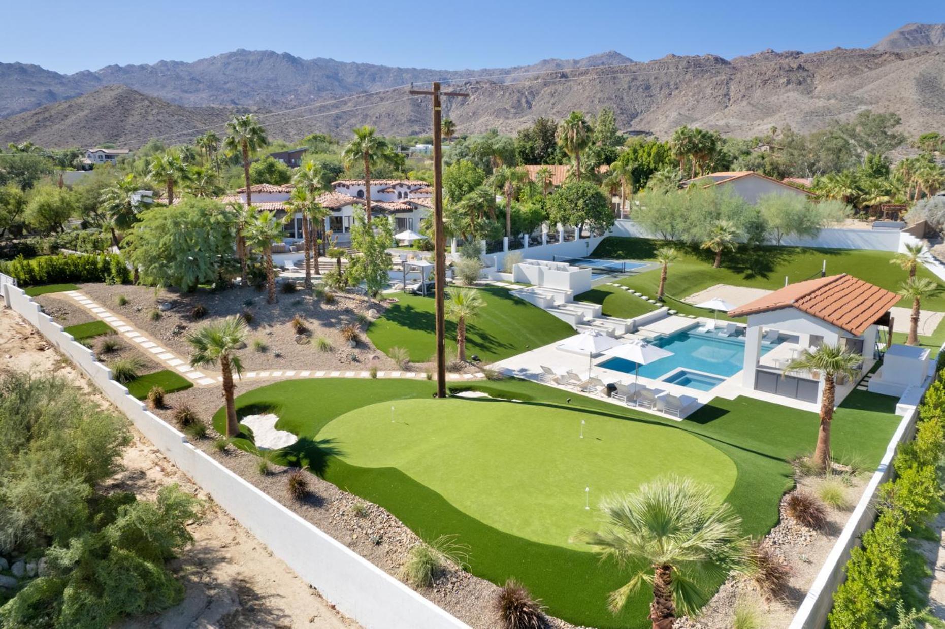 Jaguar Estate - Private Lush Estate With 2 Incredible Pools And Spas, Pickleball And Style Yard Holiday home *