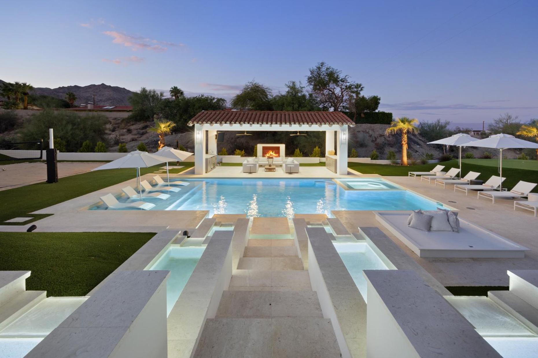 Jaguar Estate - Private Lush Estate With 2 Incredible Pools And Spas, Pickleball And Style Yard Holiday home Palm Desert