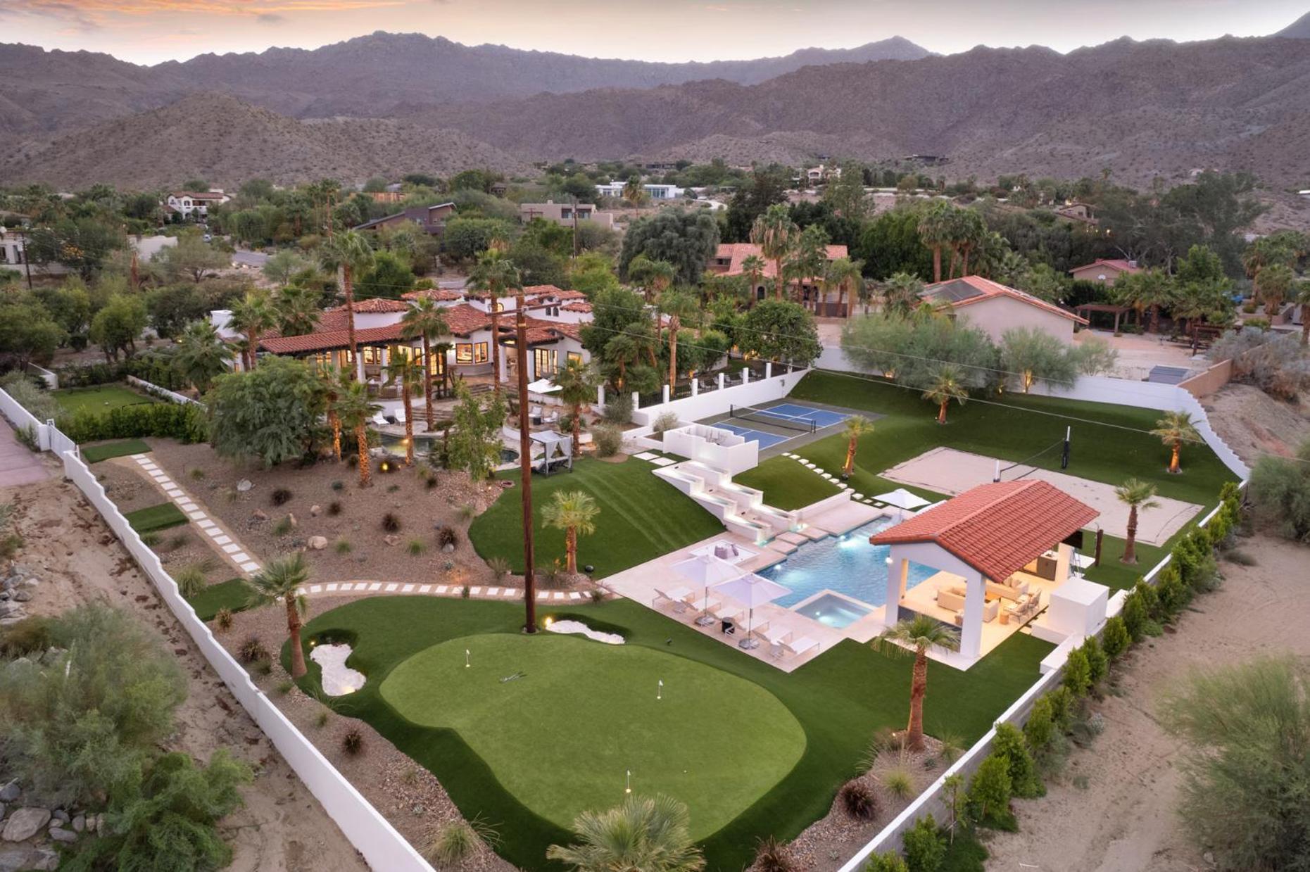 Jaguar Estate - Private Lush Estate With 2 Incredible Pools And Spas, Pickleball And Style Yard Holiday home Palm Desert