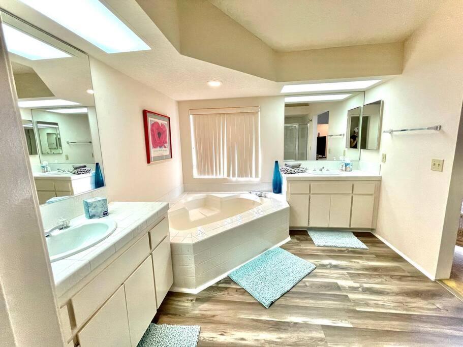 Desert Falls Getaway, Pets Ok, Heated Pool And Spa,golf Apartment