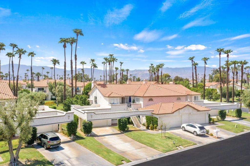 Desert Falls Cc Luxurious Desert - 3 Bedroom Palm Desert
