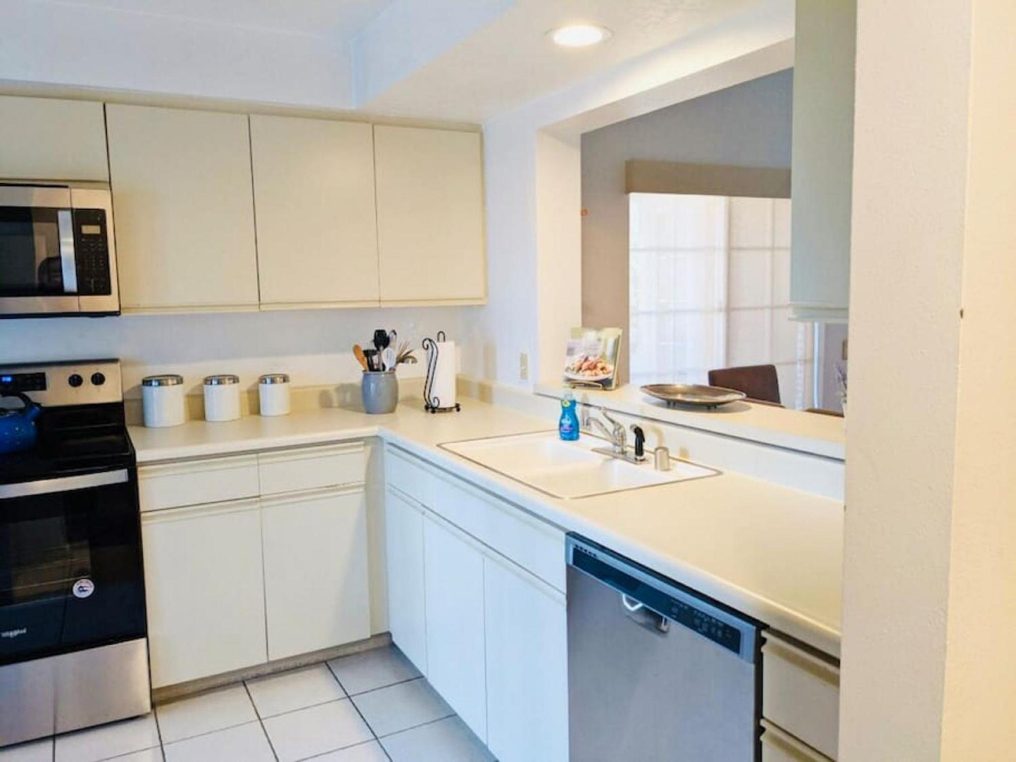 Beautiful Oasis 2bd 2ba Getaway Holiday home *