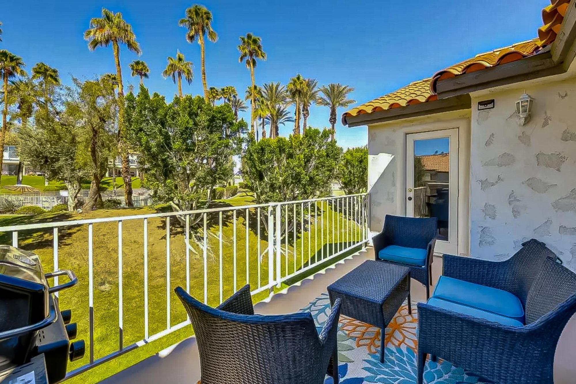 Luxury Living In The Desert Apartment *