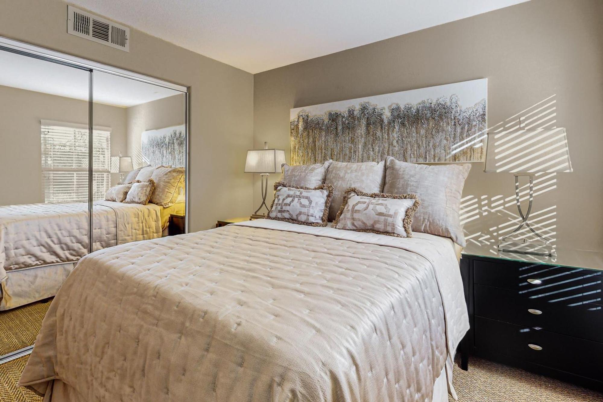 Desert Luxury At Spanish Walk Palm Desert