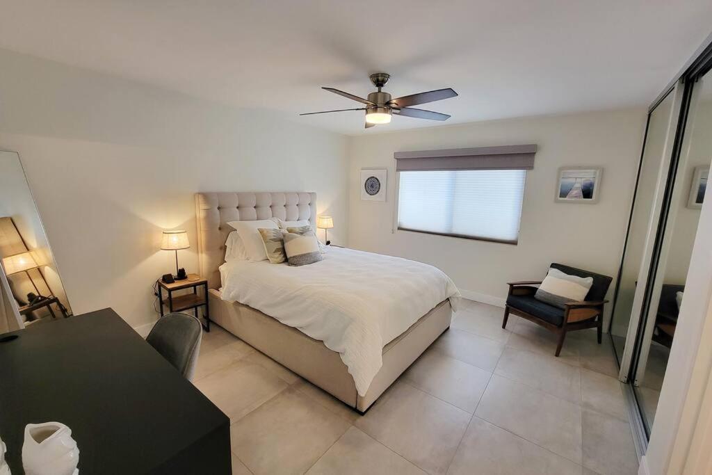 High-end Mid-century On The Golf Course