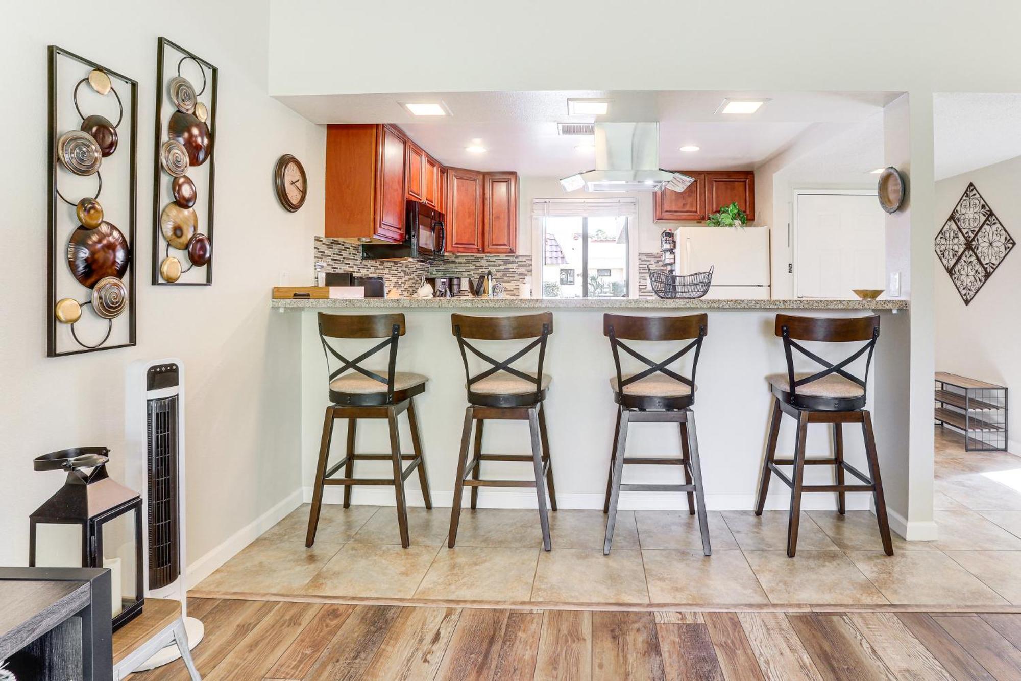 Golf Course On-site Peaceful In Palm Desert