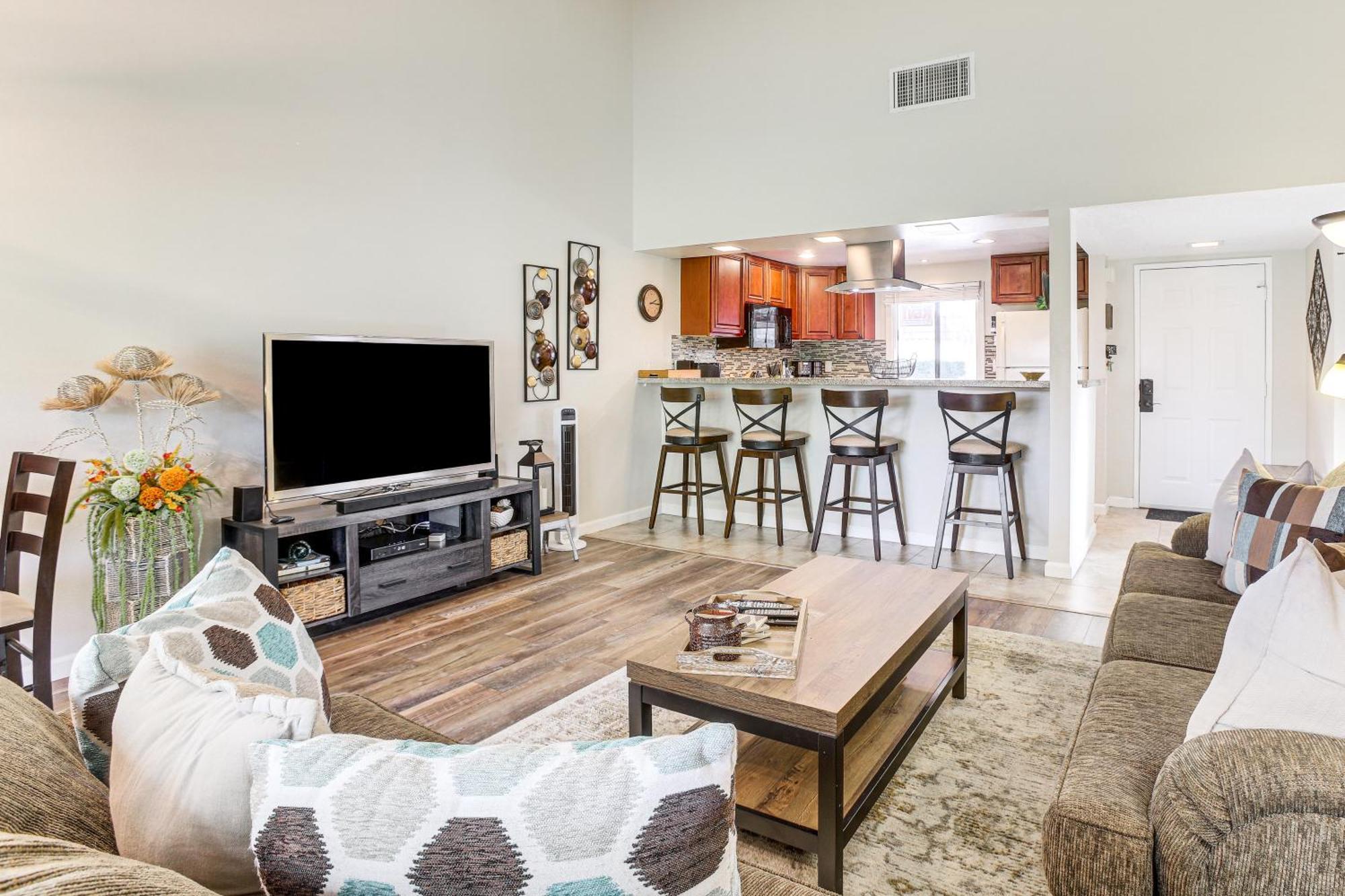 Golf Course On-site Peaceful In Palm Desert