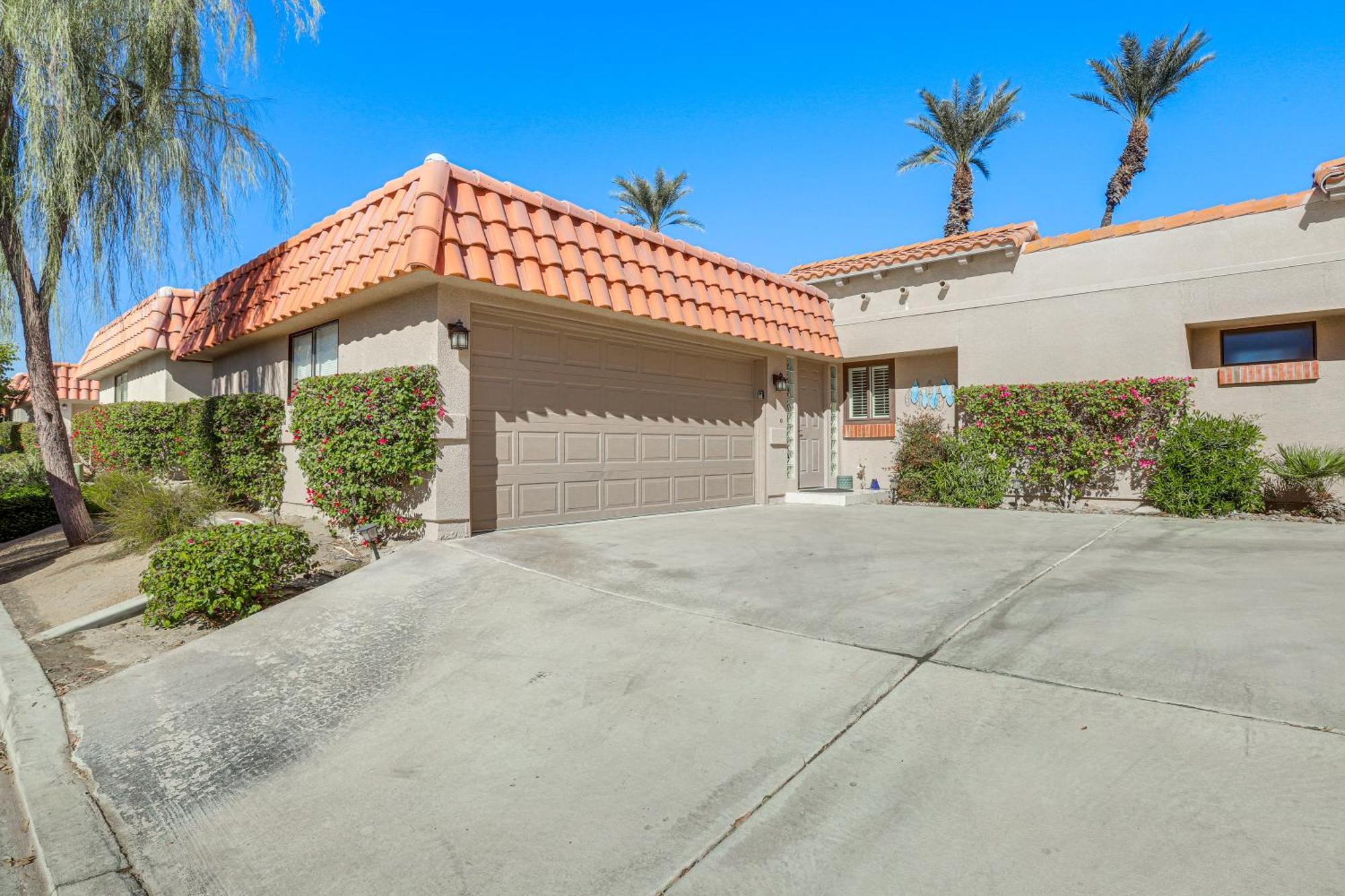 Games, Grill And Golf Course View Gem! Palm Desert