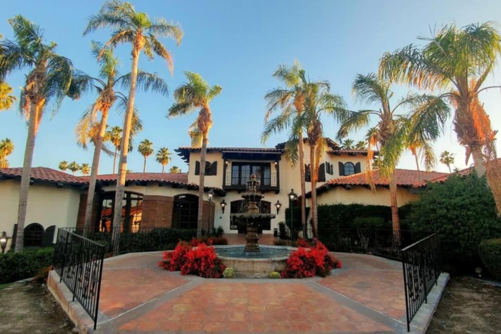 Holiday home Upscale Mid Century On The W Private Hot Tub Palm Desert