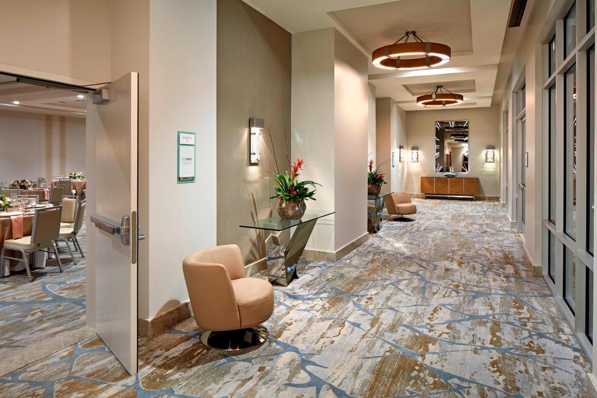 Paseo, Autograph Collection Hotel 4*