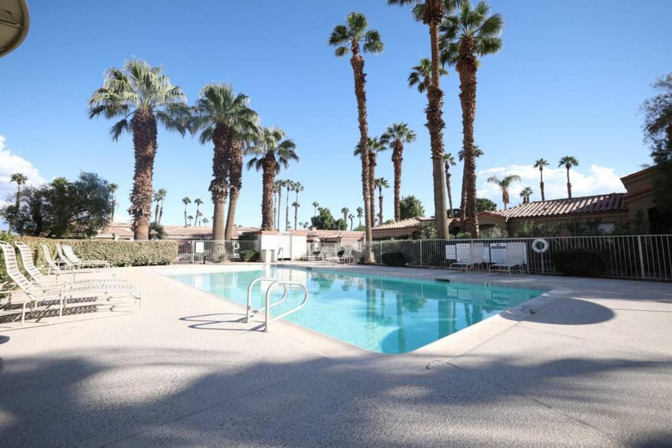 Villa Casa De Vistas By Roav Retreats Palm Desert