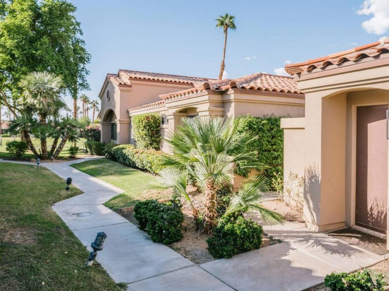 Villa Casa De Vistas By Roav Retreats Palm Desert