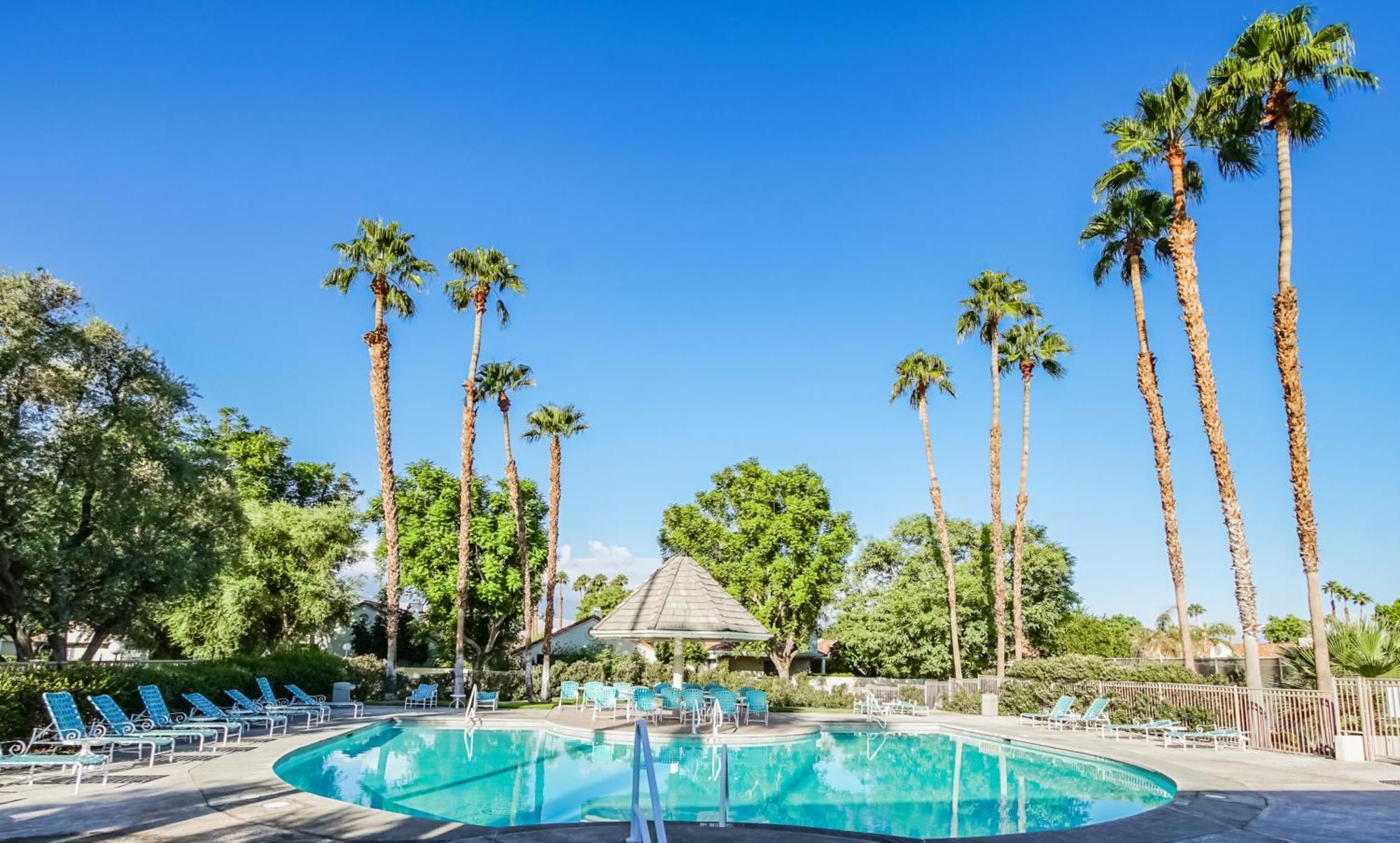 Resort Desert Breezes