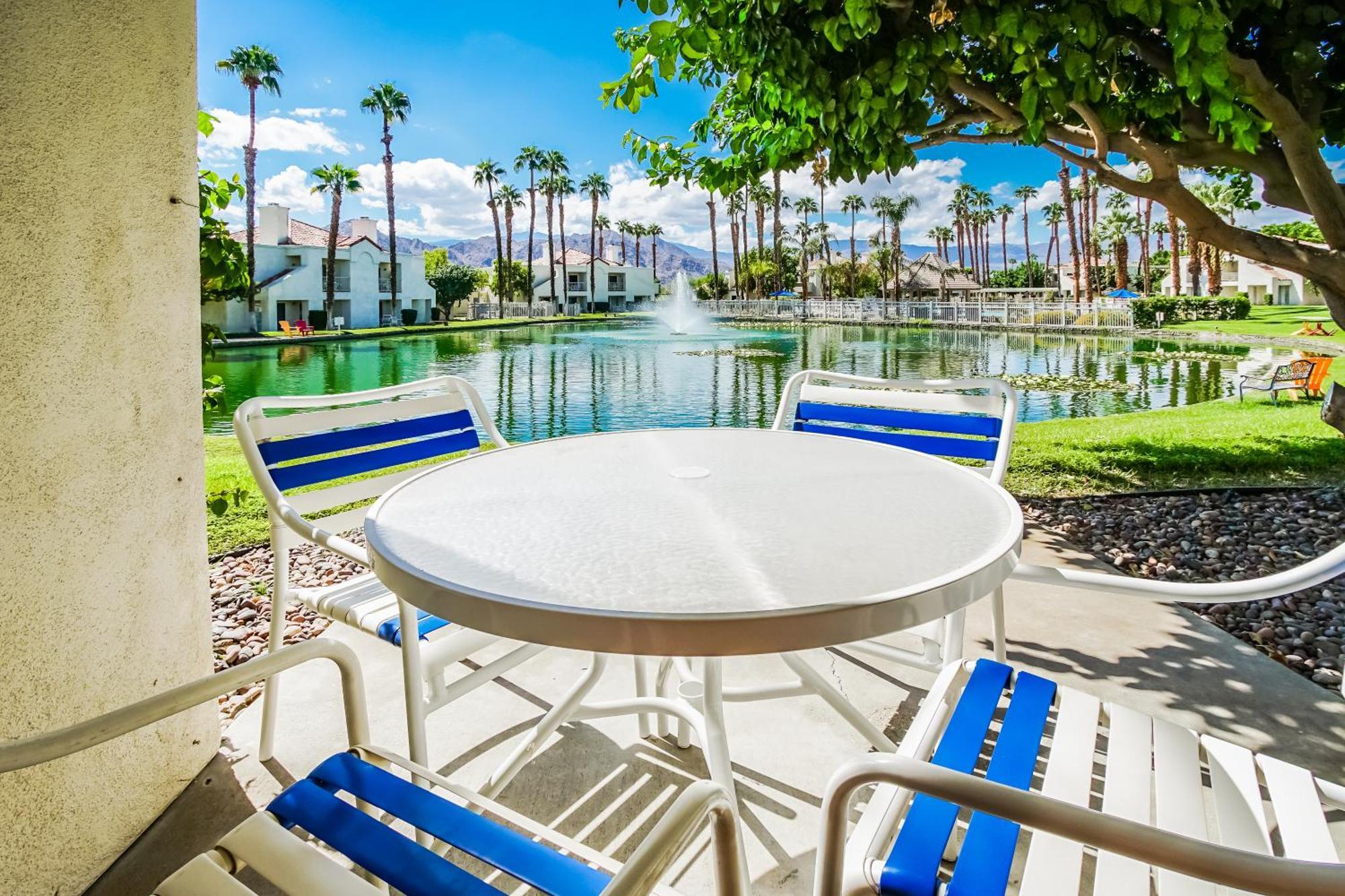 Resort Desert Breezes