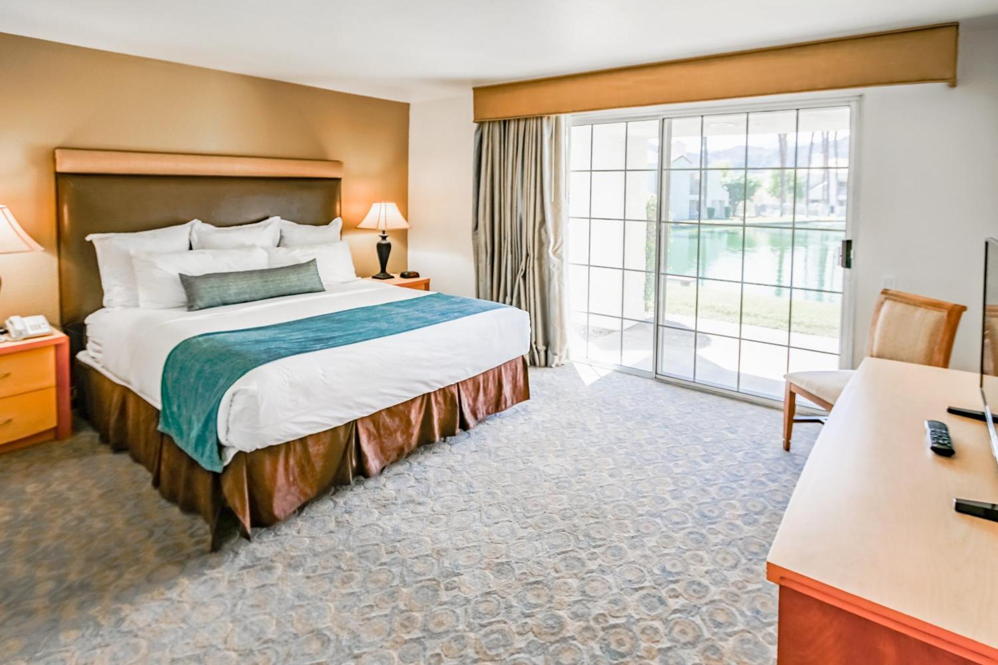 Resort Desert Breezes Palm Desert