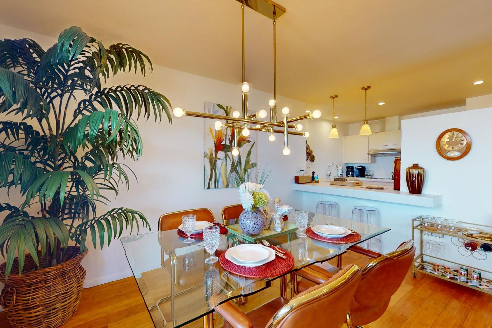 Panache Apartment *