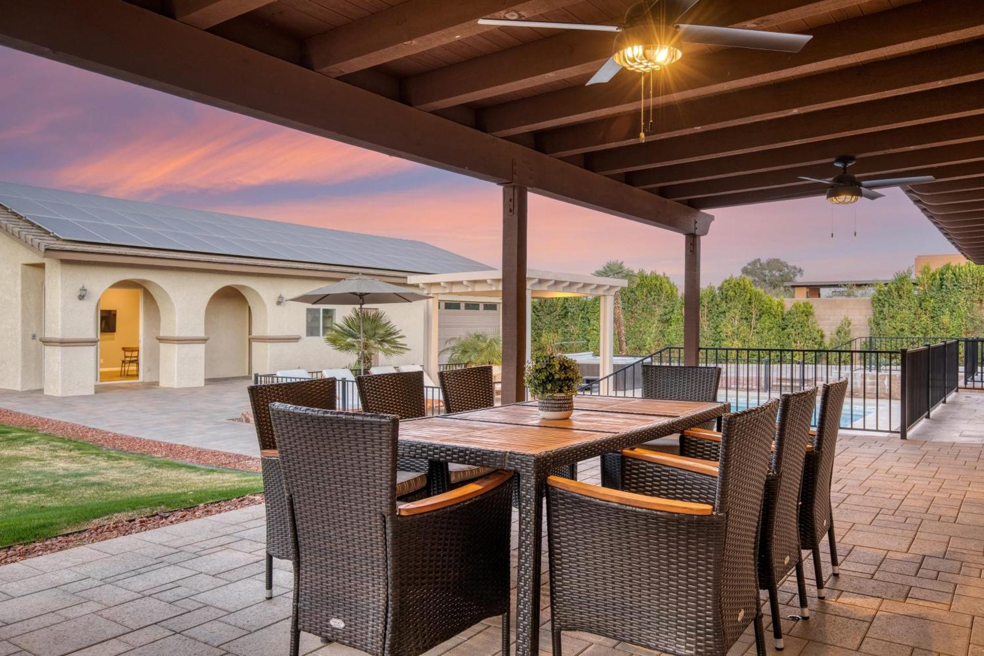 Pool Sports Court Game Garage Fire Pit Casita Olivano Ranch By Avantstay *