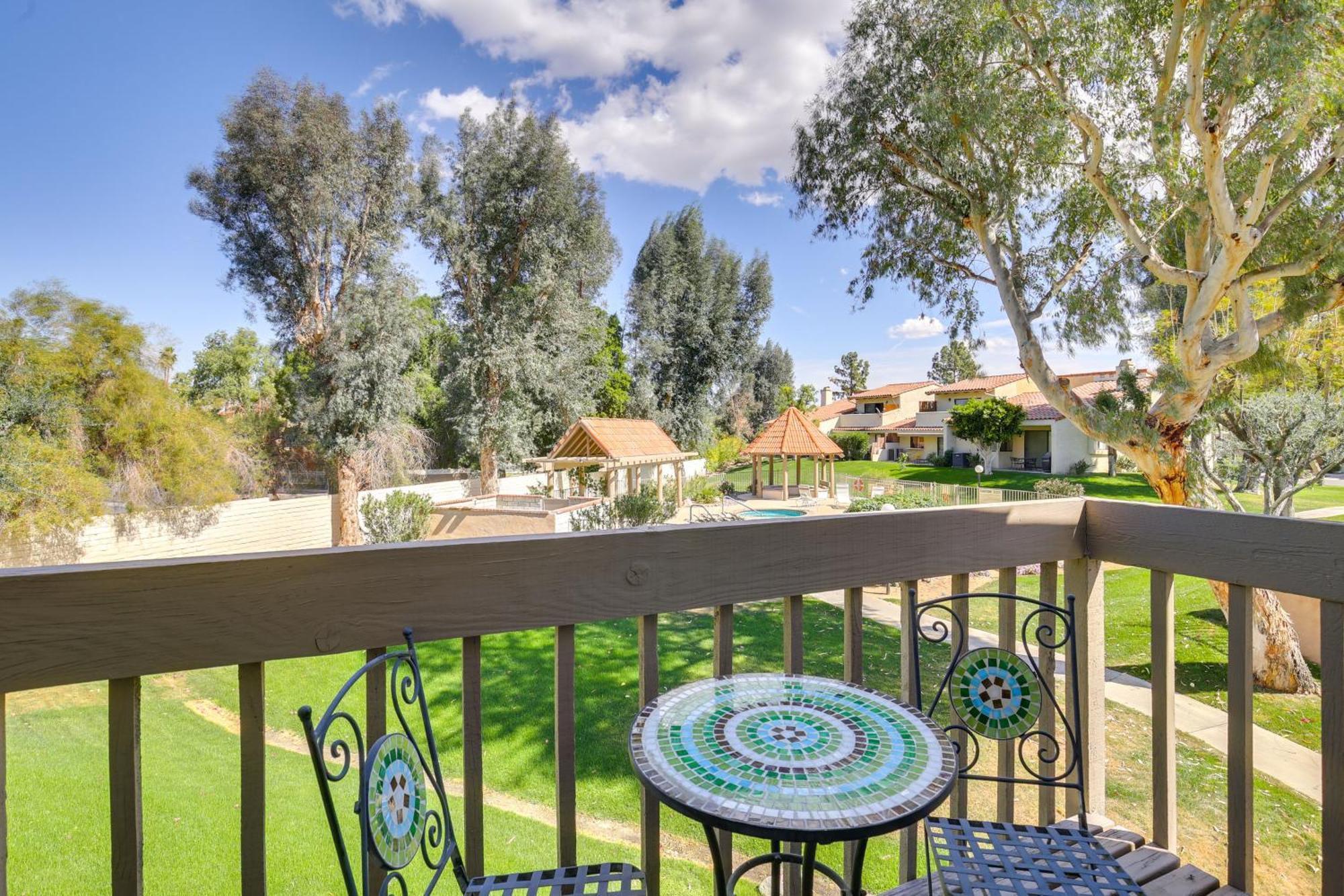 Holiday home 4 Mi To Indian Wells Bright Townhome! Palm Desert