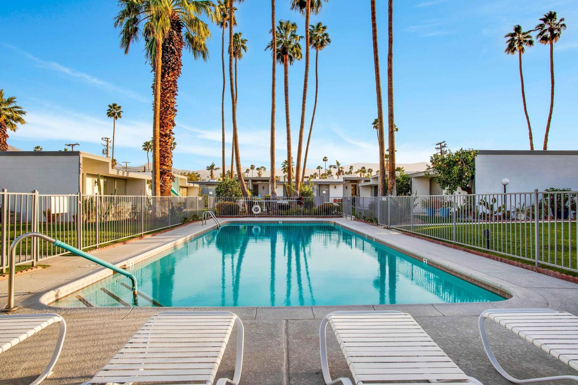 Palm Desert Condo Apartment Palm Desert
