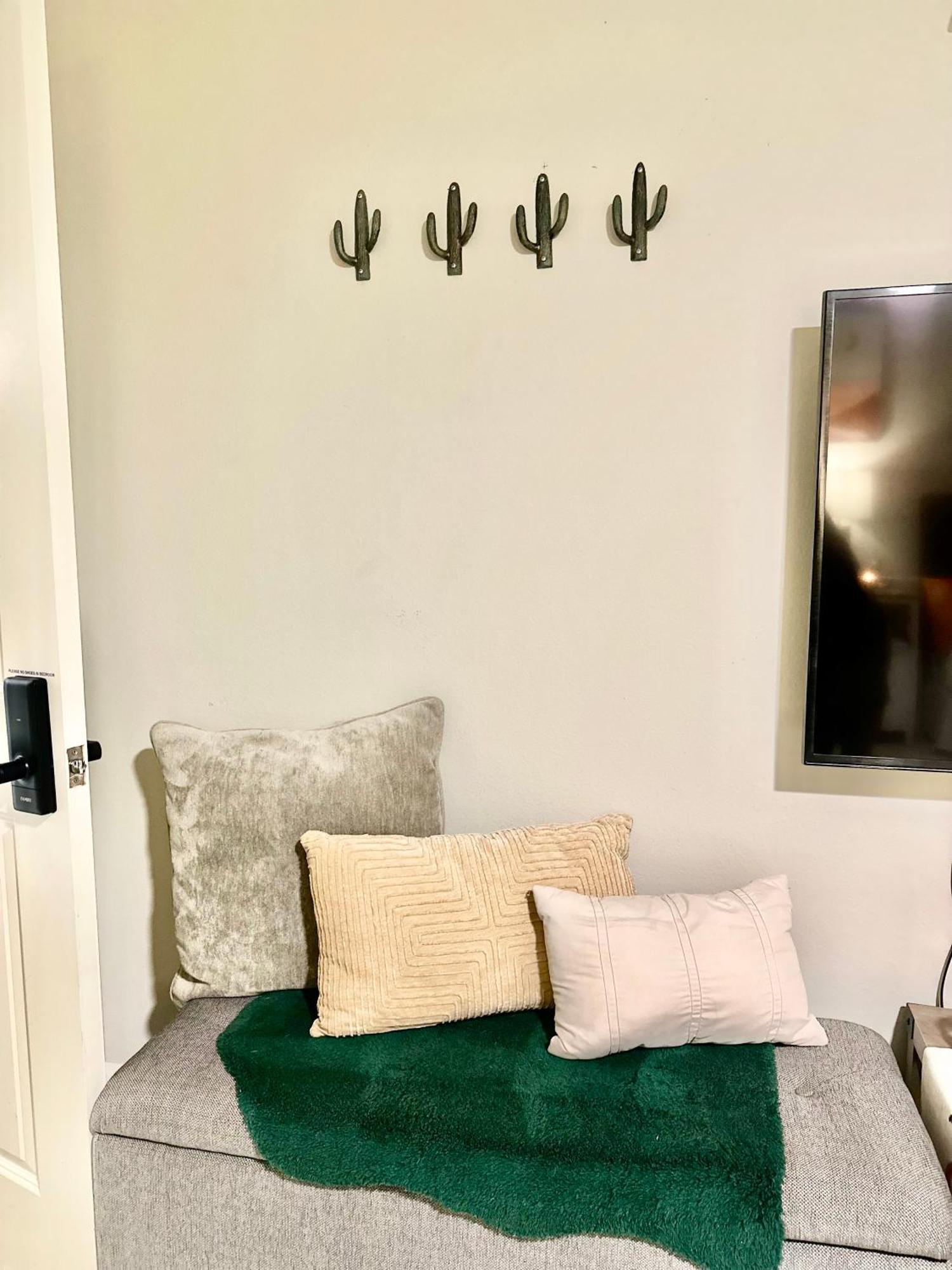 Spacious 1 Bedroom 1 Ba Family * Palm Desert