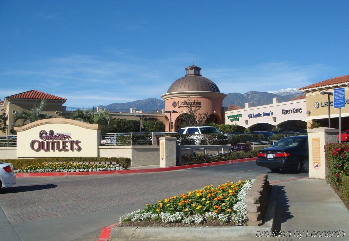 Express By Ihg Resort Palm Desert