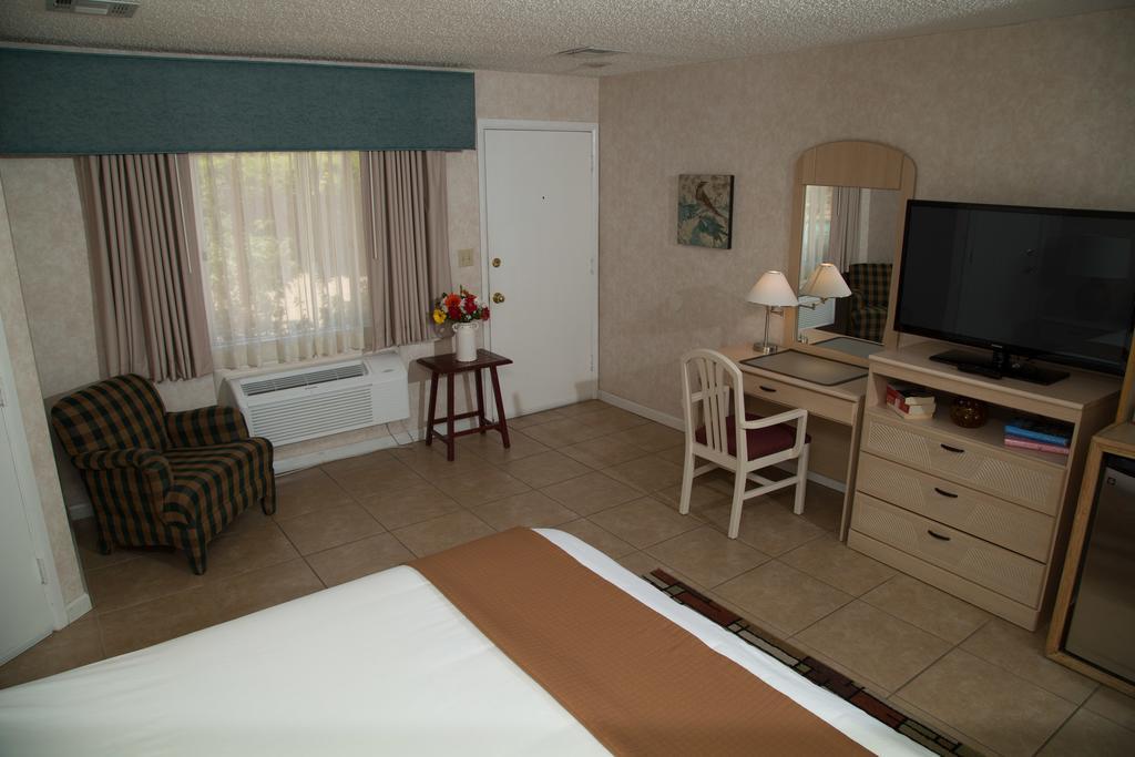 Hotel The At Deep Canyon