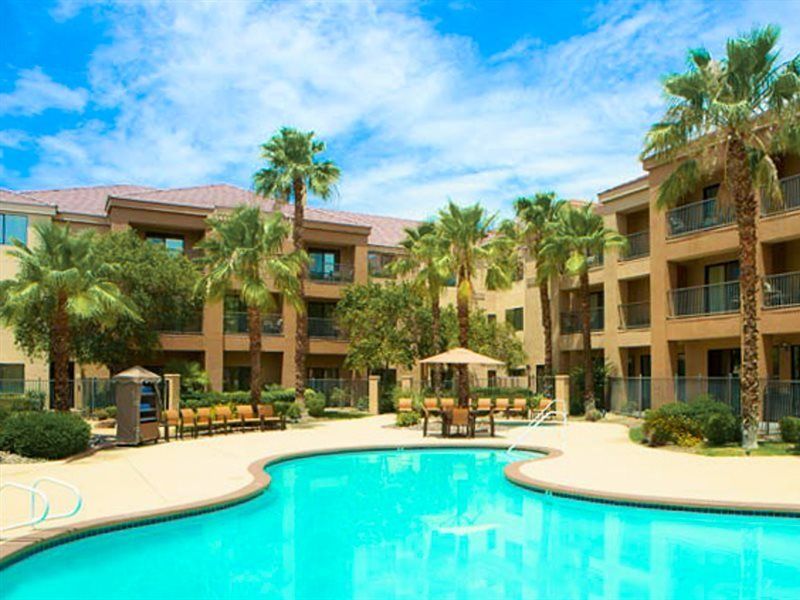 Hotel Courtyard 3*