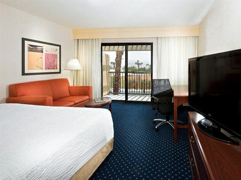 Courtyard Palm Desert