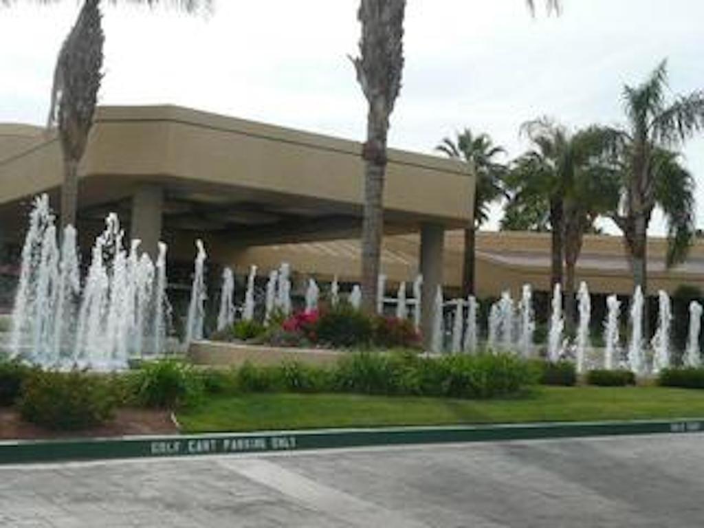 Palm Valley Country Club, Pickleball, Tennis, Gym, Clubhouse, Swimming Pools, Lux, Spac 2 Bdrms Den 2 Ba Holiday home *