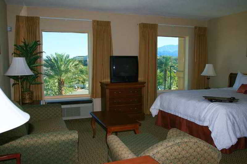 Hotel Hampton & 3*
