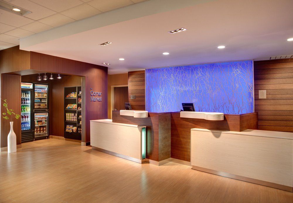 Fairfield By Marriott & Coachella Valley Hotel 3*