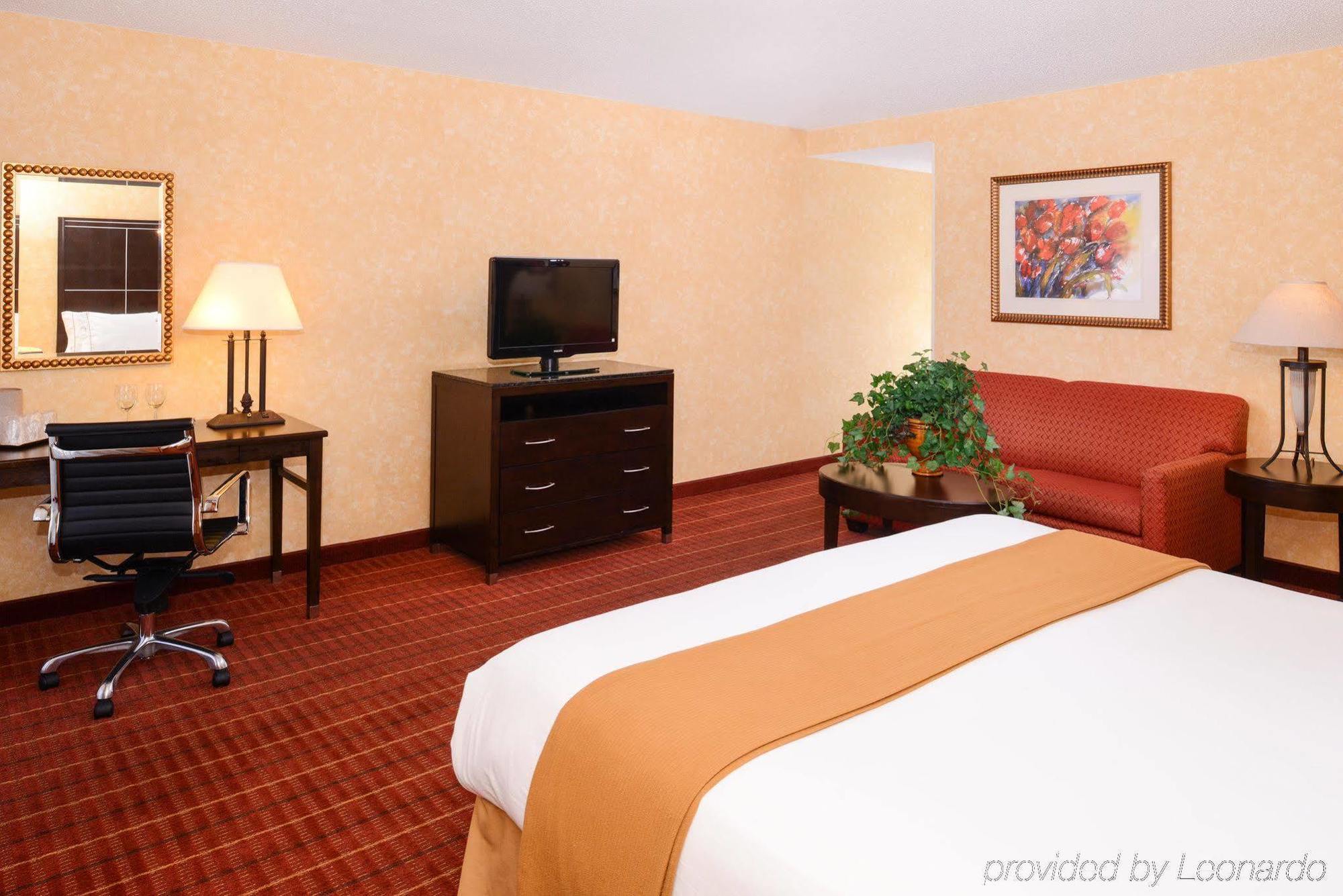 Express By Ihg Palm Desert
